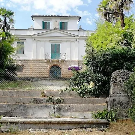 Neoclassical Suite-the Luxury Of The 19th Century *